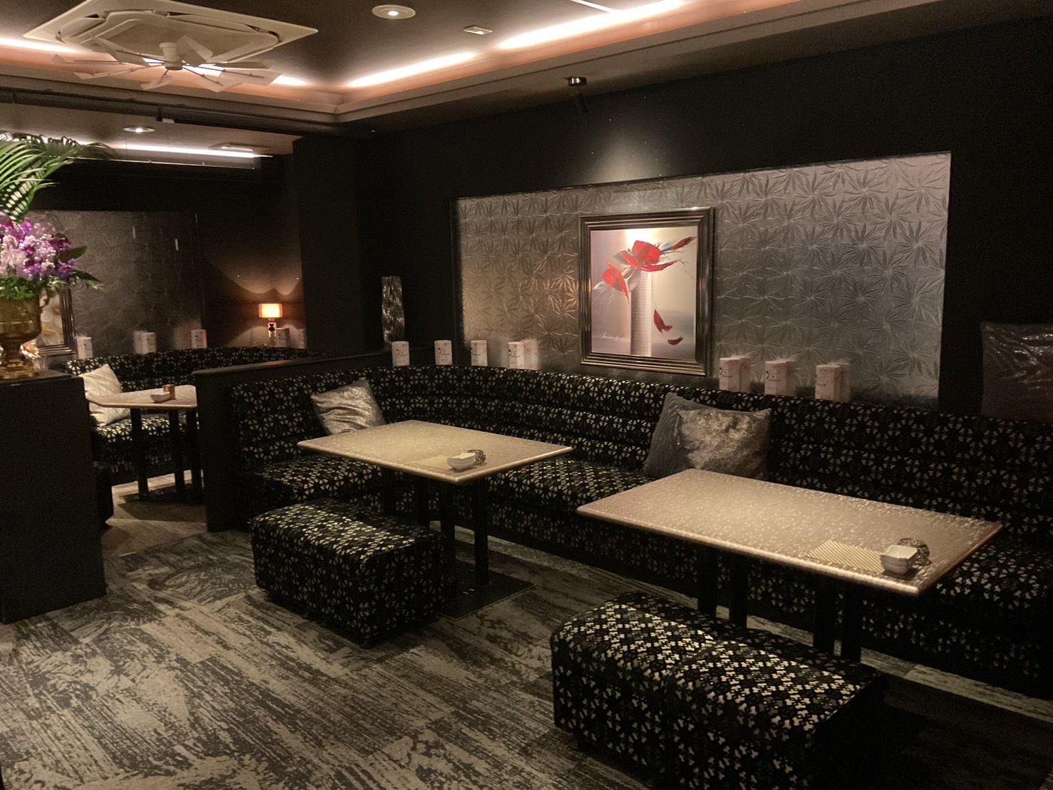 高松 ラウンジ Member's Garden店内4