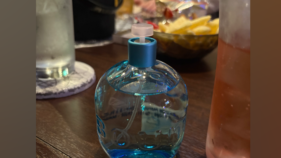 いい匂いの香水貰った🥹