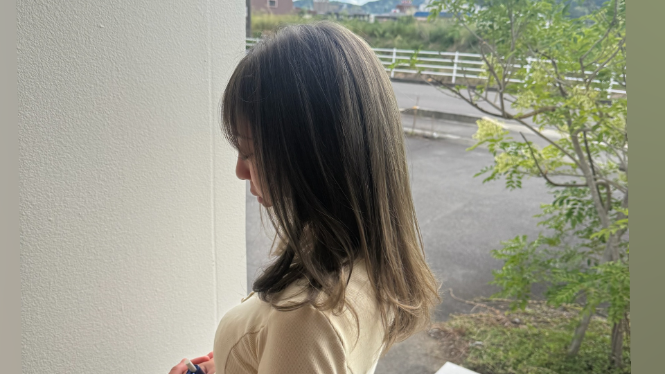 髪の毛暗くしました