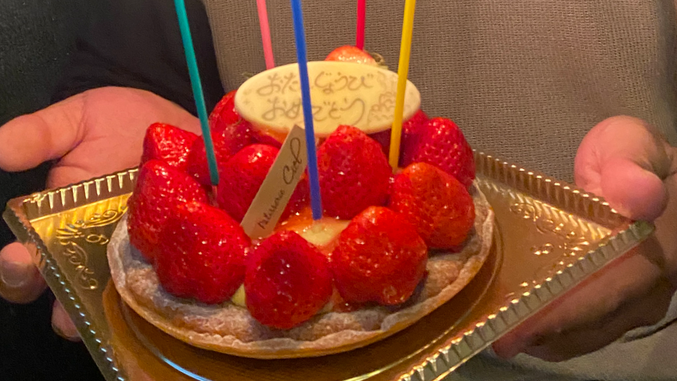 ケーキ大好き🍰むつごすぎて動けんくなるまでケーキいっぱい食べたい🫨