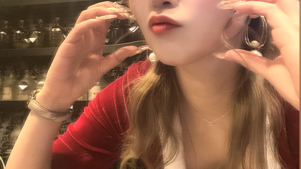 " 本日は喉に小さなオッサンを飼っております👴🏻ヤツは定期的に現れます "