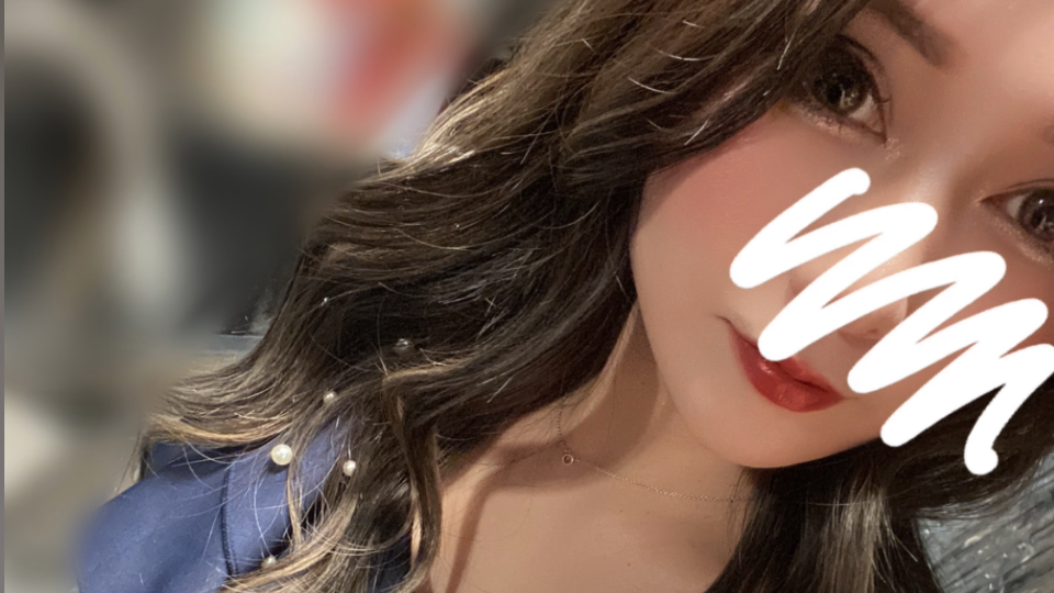 " 今日は飲む日か飲まない日か未だに悩み中🤔💭休肝日はどこへやら🫳🏻 "